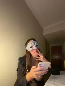 Cam4 Live Sex of Queenyes