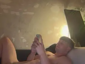 Cam4 Live Sex of Heikhoe69