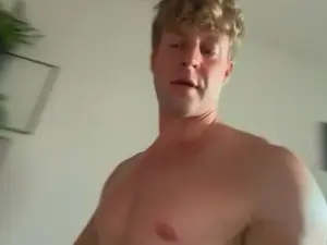 Cam4 Live Porn of Heikhoe69