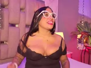 Cam4 Sex Cam of KamilaValencia