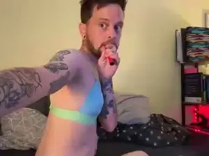 Cam4 Free Live Porn of ash1990cov