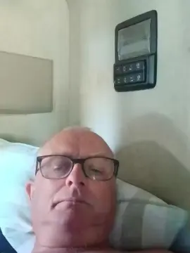 Cam4 Nude Webcam of charlemagne18
