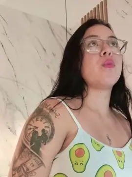 Cam4 Live Sex of EmiilyCooper_