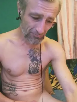 Cam4 Free Porn Cam of michalmagiczny