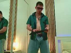 Cam4 Adult Webcam of TommyRaf