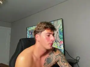 Cam4 Live Sex of KrisHorten