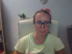 Cam4 Live Sex Cam of Lizzy_Femme