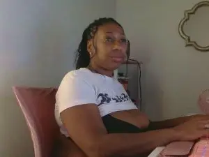 Cam4 Sex Cam of Madam_Glam