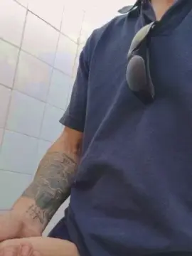 Cam4 Sex Cam of emiliano_benit3