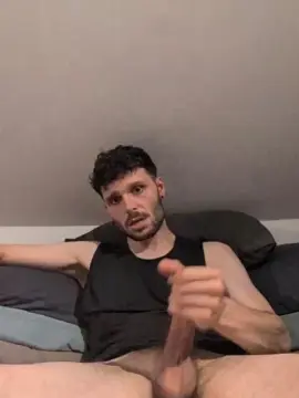 Cam4 Live Porn of Girthyjosh