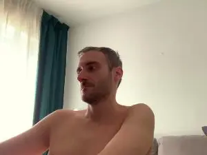 Cam4 Sex Cam of LukaShyGuy225