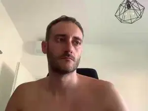 Cam4 Sex Chat of LukaShyGuy225