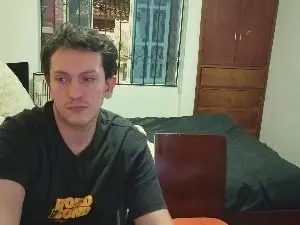 Cam4 Adult Webcam of Serguioguecha33