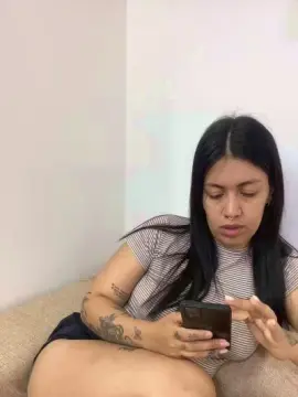 Cam4 Free Porn Cam of DimeAria