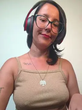 Cam4 Watch Live Sex Cams of mahina84_