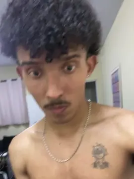 Cam4 Live Sex of MavyFelipe