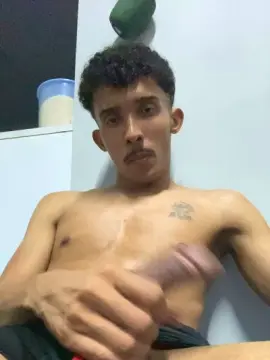 Cam4 Free Porn Cam of MavyFelipe