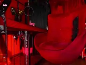 Cam4 Nude Webcam of MistressAndre