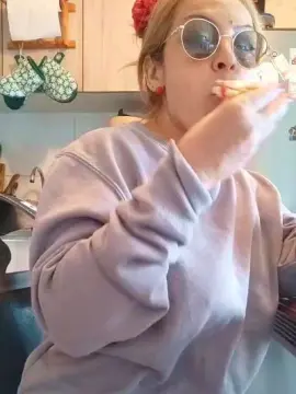 Cam4 Private Sex Chat of charlotte_milf3