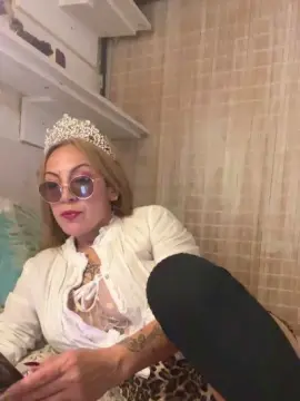 Cam4 Private Sex Chat of charlotte_milf3