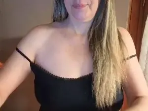 Cam4 Nude Webcam of EMMABIONDA