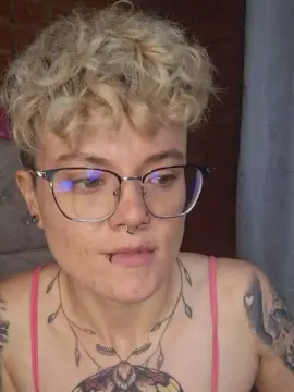 Cam4 Watch Live Sex Cams of Megan222_