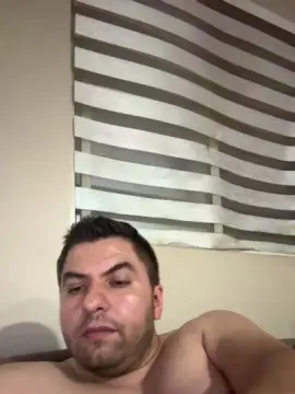 Cam4 Sex Cam of raulgzz4
