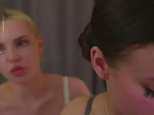 Cam4 Live Sex of MaxineDeman