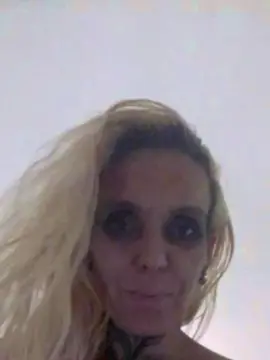 Cam4 Live Porn of MummySOL