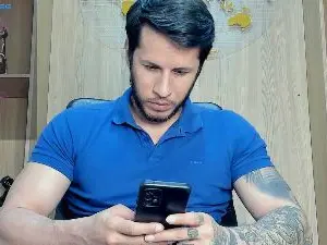 Cam4 Free Live Porn of George_Diesell