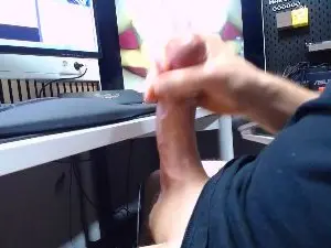 Cam4 Live Porn of boyxxxl