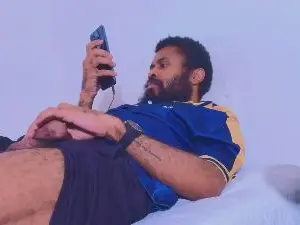 Cam4 Free Live Porn of davidalejandro_