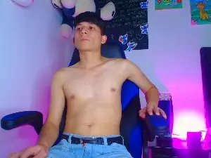 Cam4 Watch Live Sex Cams of bryam_hot_19