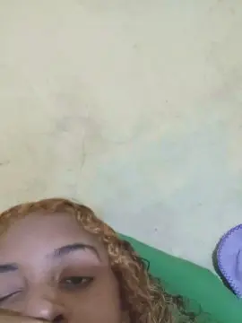 Cam4 Sex Cam of Barbiefox21