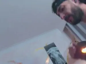 Cam4 Free Live Porn of enzoherrerasexy