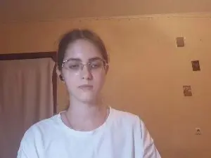 Cam4 Private Sex Chat of RoxanaKneisler
