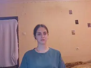 Cam4 Free Live Porn of RoxanaKneisler