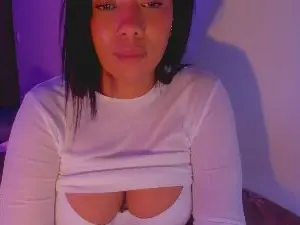 Cam4 Live Porn of NicolePasqualot