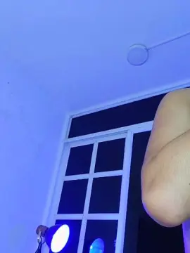 Cam4 Best Webcam of Yvonne_Collins
