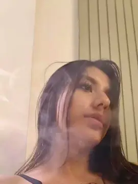Cam4 Sex Cam of Yvonne_Collins
