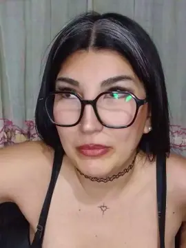 Cam4 Live Sex Cam of DolceNazz