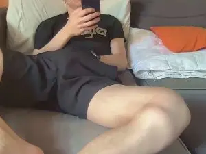 Cam4 Live Sex Cam of ragazzoxxl