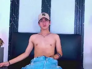 Cam4 Watch Live Sex Cams of FeiccerCastquer