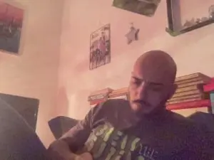 Cam4 Free Live Porn of alessandromori9