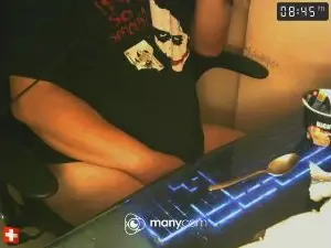 Cam4 Free Live Porn of benenzo