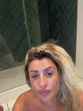 Cam4 Sex Cam of BombaShakira