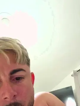 Cam4 Nude Webcam of Realluis