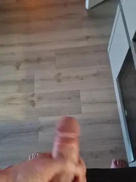 Cam4 Free Live Porn of SDude8421