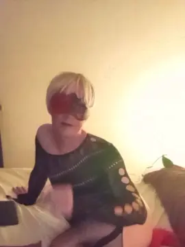 Cam4 Live Sex of maximfox77