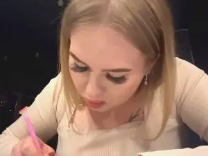 Cam4 Live Sex Cam of JulieBurress